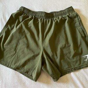 GYM SHARK SHORTS